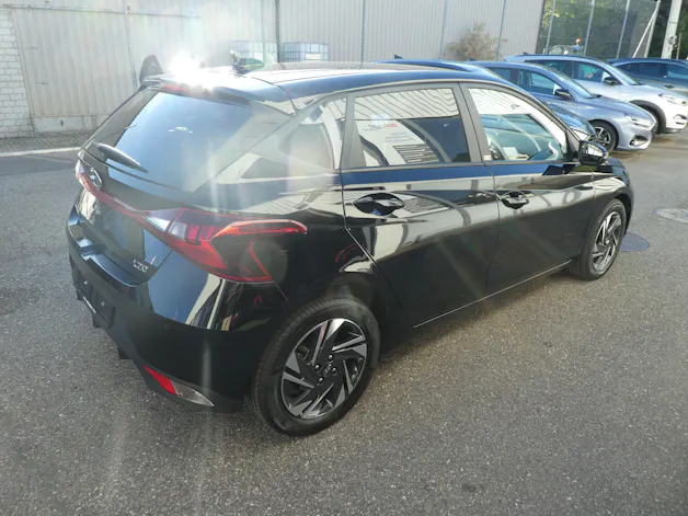 HYUNDAI i20 1.0 T-GDi Amplia DCT
