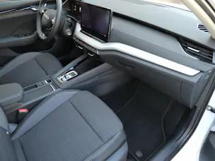 SKODA Octavia Combi 1.5 TSI Selection DSG