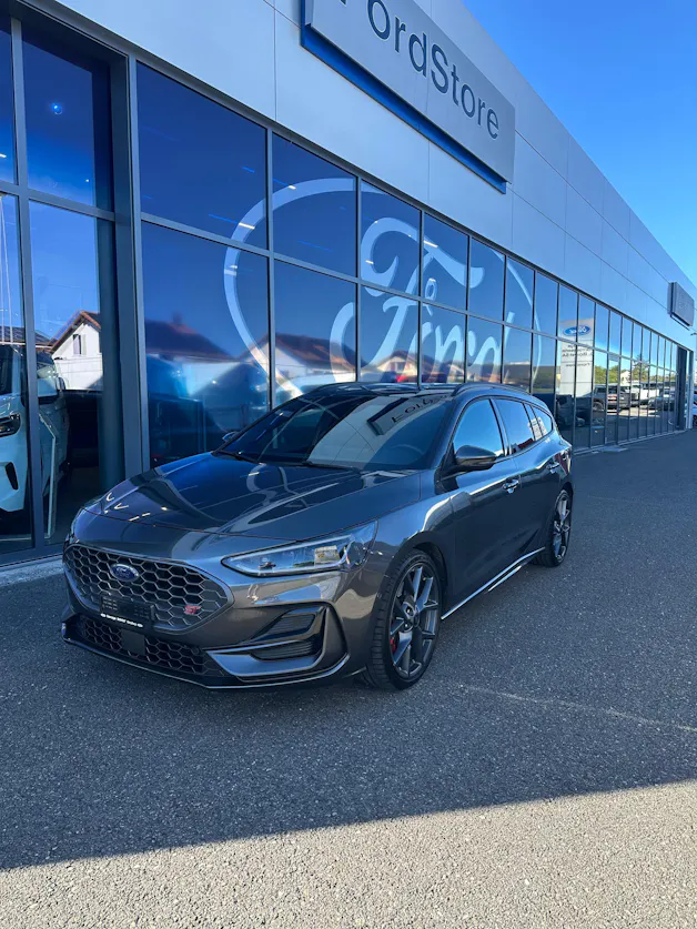 FORD Focus Station Wagon 2.3 EcoB ST X