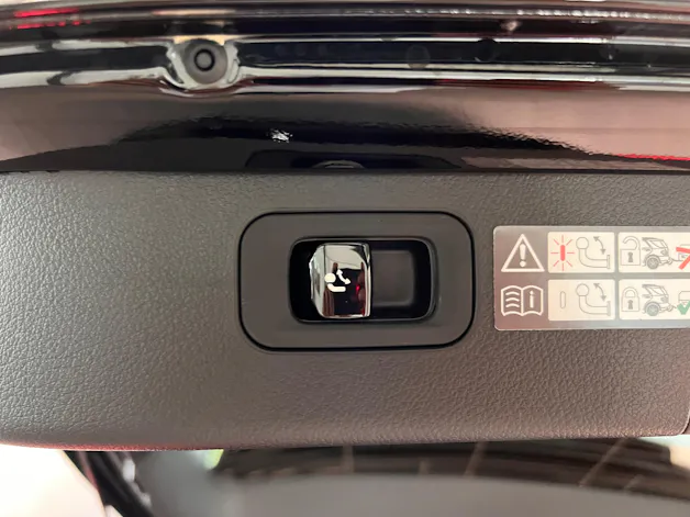MERCEDES-BENZ C 220 d T 4 Matic Swiss Star