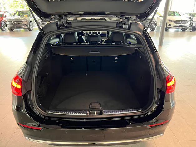 MERCEDES-BENZ C 220 d T 4 Matic Swiss Star