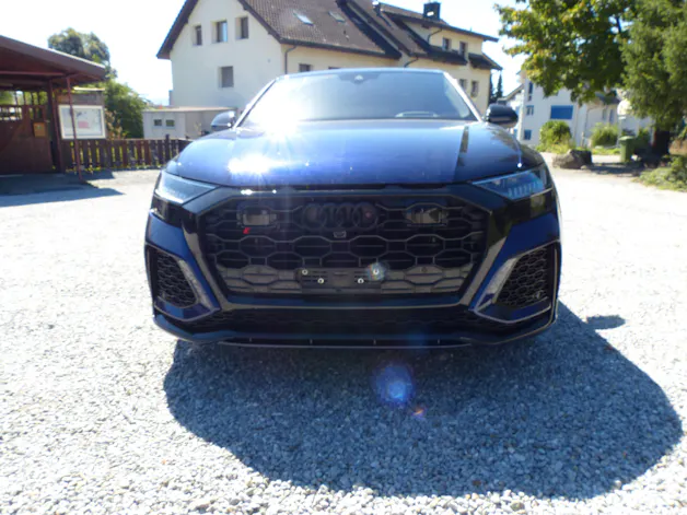 AUDI RSQ8 quattro tiptronic