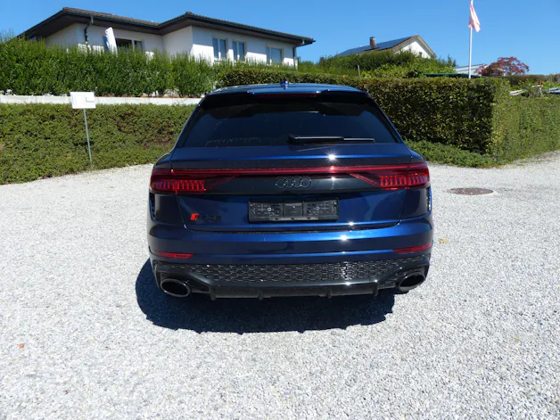 AUDI RSQ8 quattro tiptronic