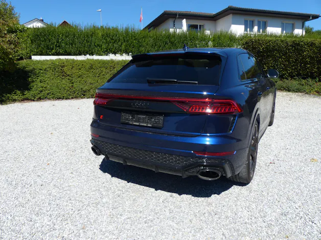 AUDI RSQ8 quattro tiptronic
