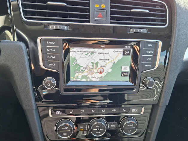 VW Golf 1.4 TSI Cup *8-fach bereift+ab MFK*