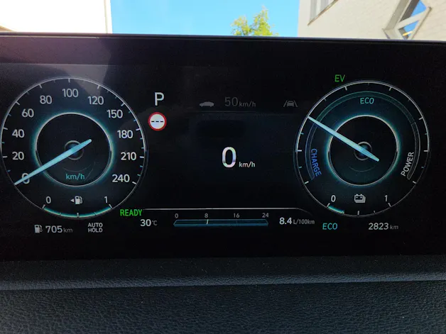 HYUNDAI Staria Wagon 1.6 GDi HEV Vertex