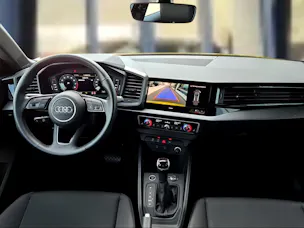 AUDI A1 Sportback 30 TFSI Attraction S-tronic Pythongelb Metallic