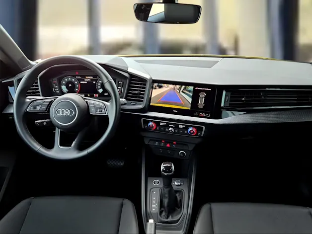 AUDI A1 Sportback 30 TFSI Attraction S-tronic Pythongelb Metallic