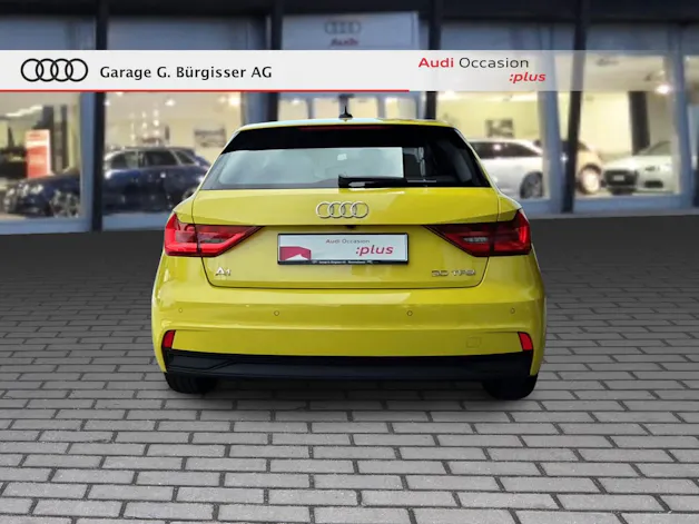 AUDI A1 Sportback 30 TFSI Attraction S-tronic Pythongelb Metallic