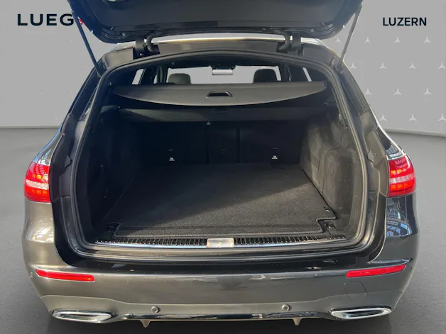 MERCEDES-BENZ E 220 d T 4Matic AMG Line 9G-Tronic