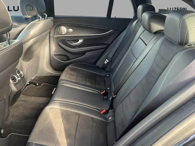 MERCEDES-BENZ E 220 d T 4Matic AMG Line 9G-Tronic