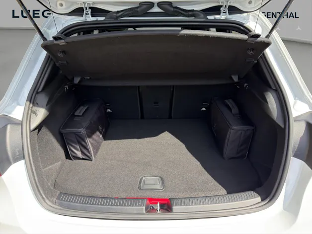 MERCEDES-BENZ A 250e Progressive 8G-DCT
