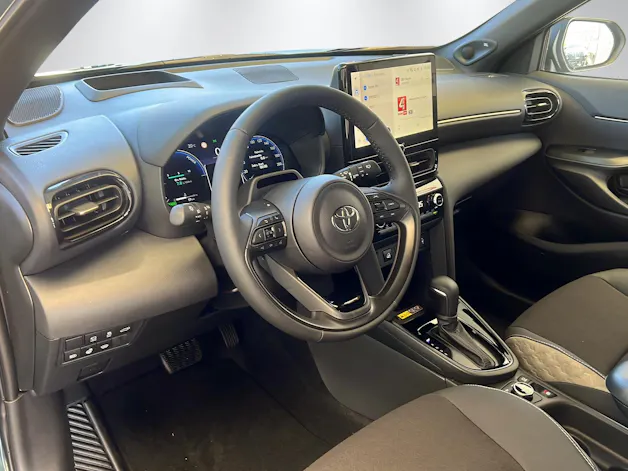 Toyota Yaris Cross 1.5 VVT-i HSD Premium AWD-i
