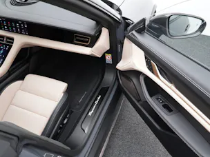 PORSCHE Taycan Turbo Cross Turismo