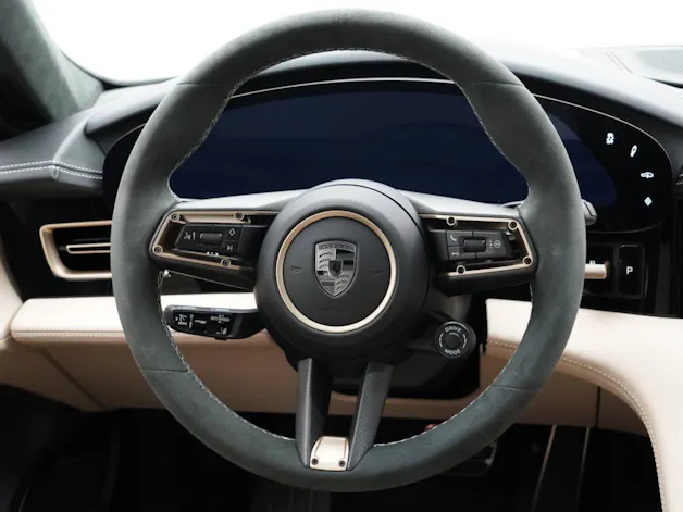 PORSCHE Taycan Turbo Cross Turismo