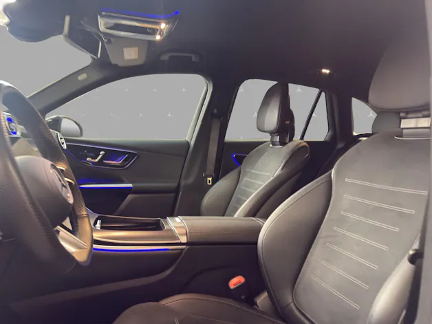MERCEDES-BENZ GLC 200 4M - AMG / 360 Grad Kamera / DISTRONIC / AHK