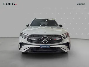 MERCEDES-BENZ GLC 200 4M - AMG / 360 Grad Kamera / DISTRONIC / AHK