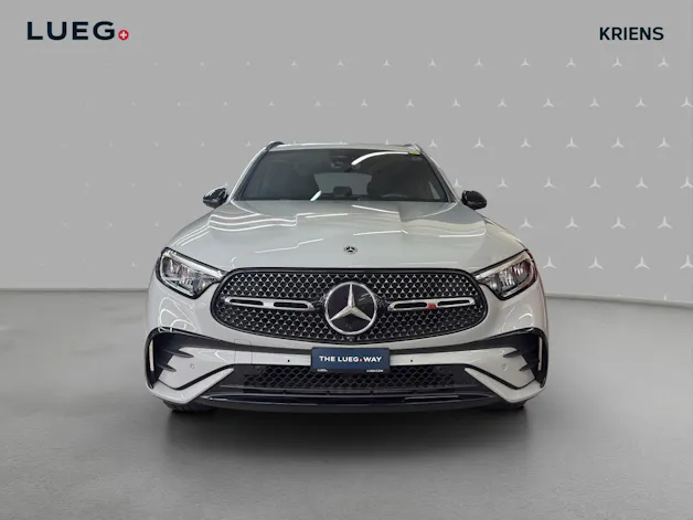 MERCEDES-BENZ GLC 200 4M - AMG / 360 Grad Kamera / DISTRONIC / AHK