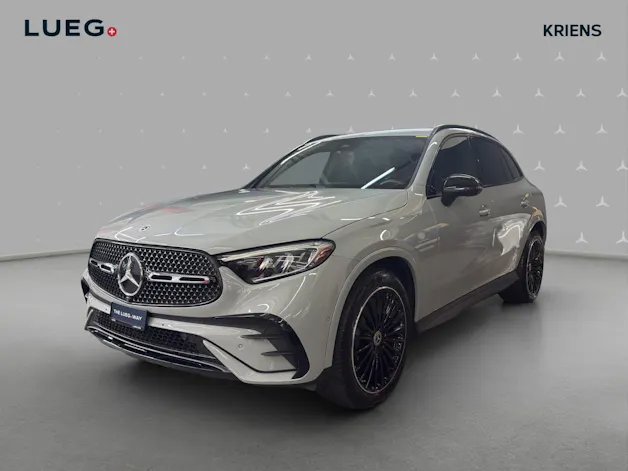 MERCEDES-BENZ GLC 200 4M - AMG / 360 Grad Kamera / DISTRONIC / AHK
