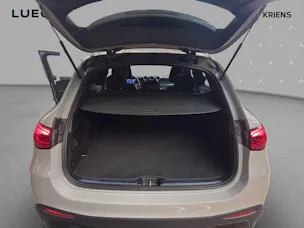 MERCEDES-BENZ GLC 200 4M - AMG / 360 Grad Kamera / DISTRONIC / AHK