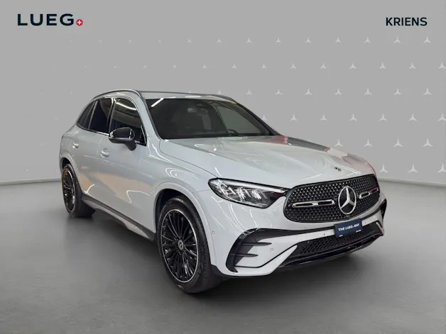 MERCEDES-BENZ GLC 200 4M - AMG / 360 Grad Kamera / DISTRONIC / AHK