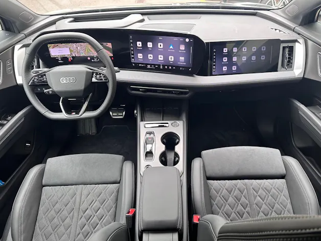 AUDI Q4 e-tron SUV quattro performance