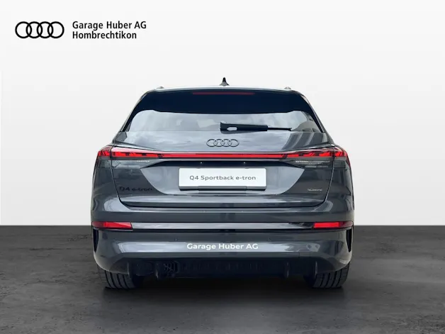 AUDI Q4 e-tron SUV quattro performance
