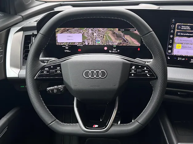 AUDI Q4 e-tron SUV quattro performance