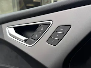 AUDI Q4 e-tron SUV quattro performance