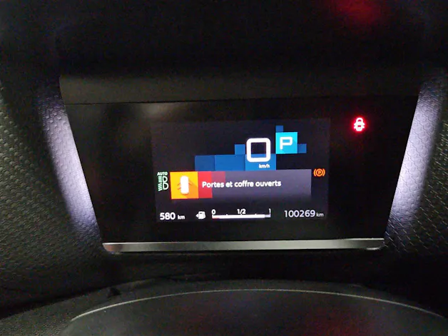 CITROEN C4 1.2 Pure Tech Shine EAT8