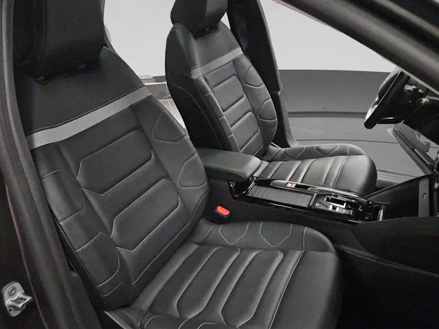 CITROEN C4 1.2 Pure Tech Shine EAT8