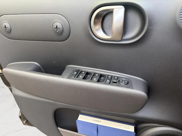 HYUNDAI Inster 49kWh Amplia