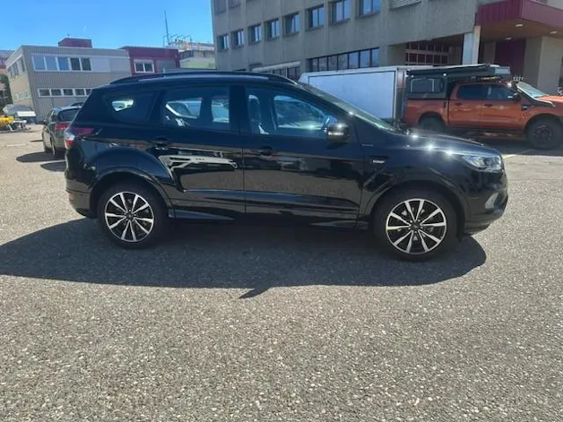 FORD Kuga 1.5 SCTi ST Line High 2WD