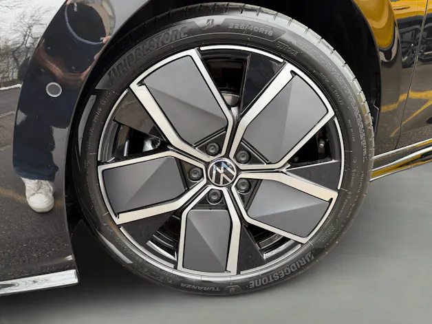 VW Golf 2.0 TSI R-Line DSG 4 Motion