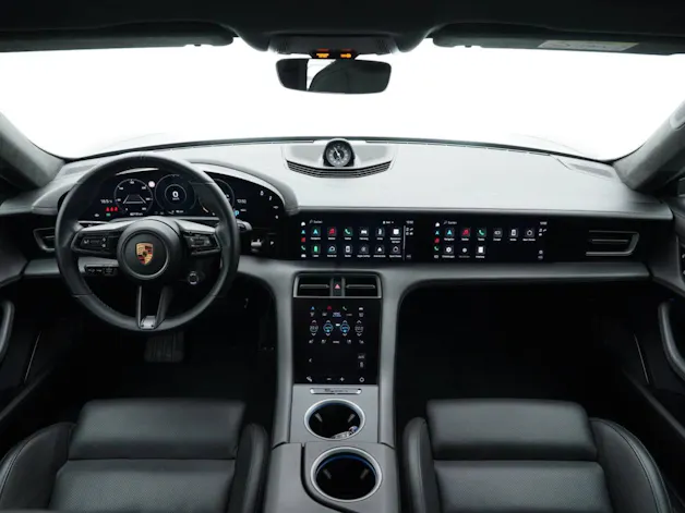 PORSCHE Taycan Turbo S