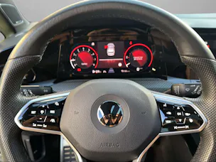 VW Golf 1.5 TSI ACT R-Line