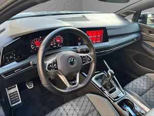 VW Golf 1.5 TSI ACT R-Line