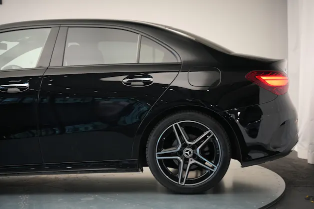 MERCEDES-BENZ A 200 d AMG Line 8G-DCT *Facelift*