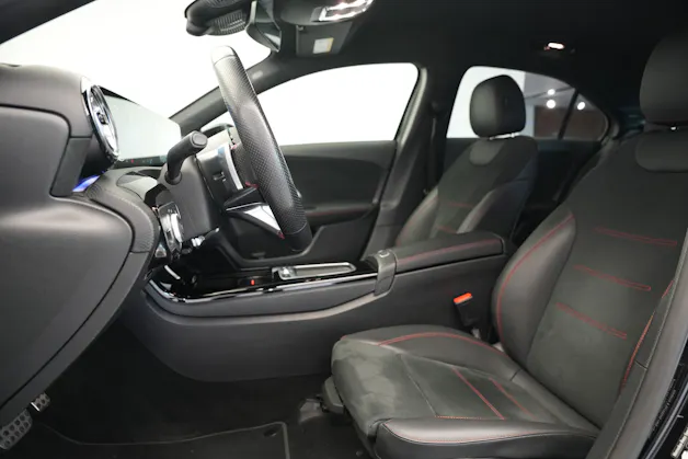 MERCEDES-BENZ A 200 d AMG Line 8G-DCT *Facelift*