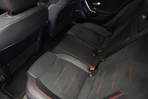 MERCEDES-BENZ A 200 d AMG Line 8G-DCT *Facelift*