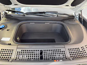HYUNDAI Ioniq 9 110kWh Vertex 4WD