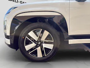 HYUNDAI Ioniq 9 110kWh Vertex 4WD