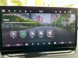 SKODA ENYAQ 85 x SPORTLINE *** ANHÄNGEKUPPLUNG & 5 JAHRE SKODA WERKSGARANTIE **