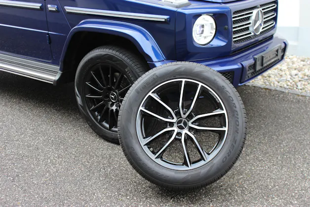 MERCEDES-BENZ G 400 d Stronger Than Time Edition *BRILLANTBLAU*