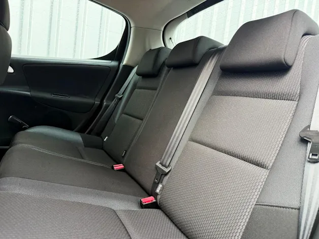PEUGEOT 207 1.4 16V Active