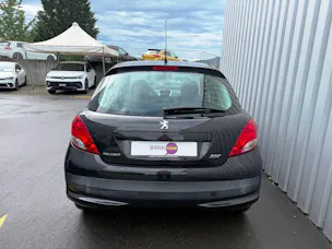 PEUGEOT 207 1.4 16V Active