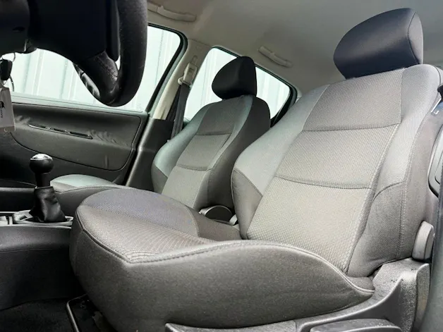 PEUGEOT 207 1.4 16V Active