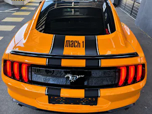 FORD Mustang Fastback 2.3 Automat Mach-1 (Replica)