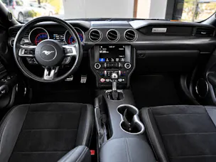 FORD Mustang Fastback 2.3 Automat Mach-1 (Replica)