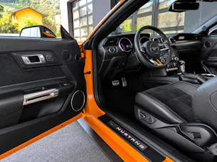 FORD Mustang Fastback 2.3 Automat Mach-1 (Replica)